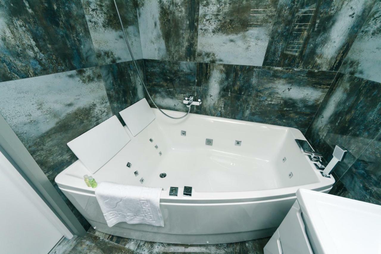 Luxury Apartments Киев Екстериор снимка