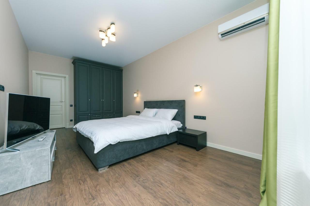 Luxury Apartments Киев Екстериор снимка